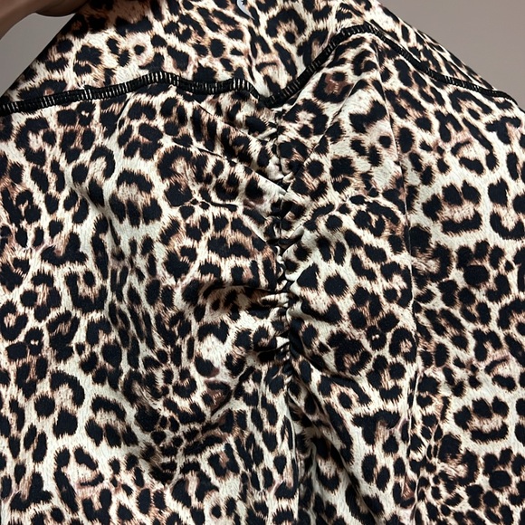 Zyia Leopard Set - Picture 8 of 10